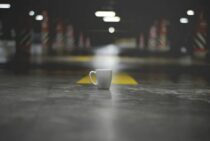 アスファルトの駐車場は費用がお得！―土間コンクリートとの違いは？